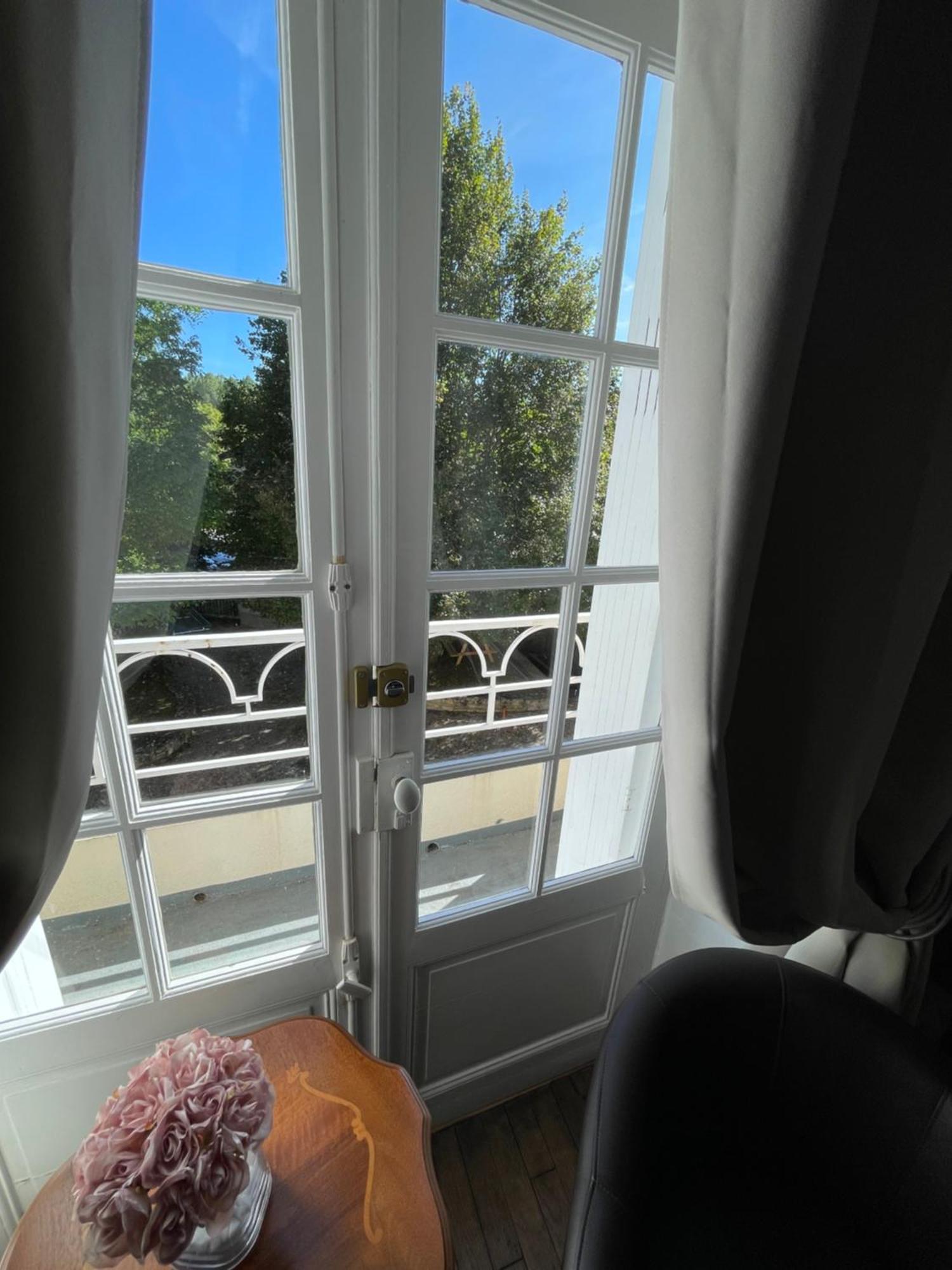 Vue Du Chateau D'Excideuil En Chambres المظهر الخارجي الصورة